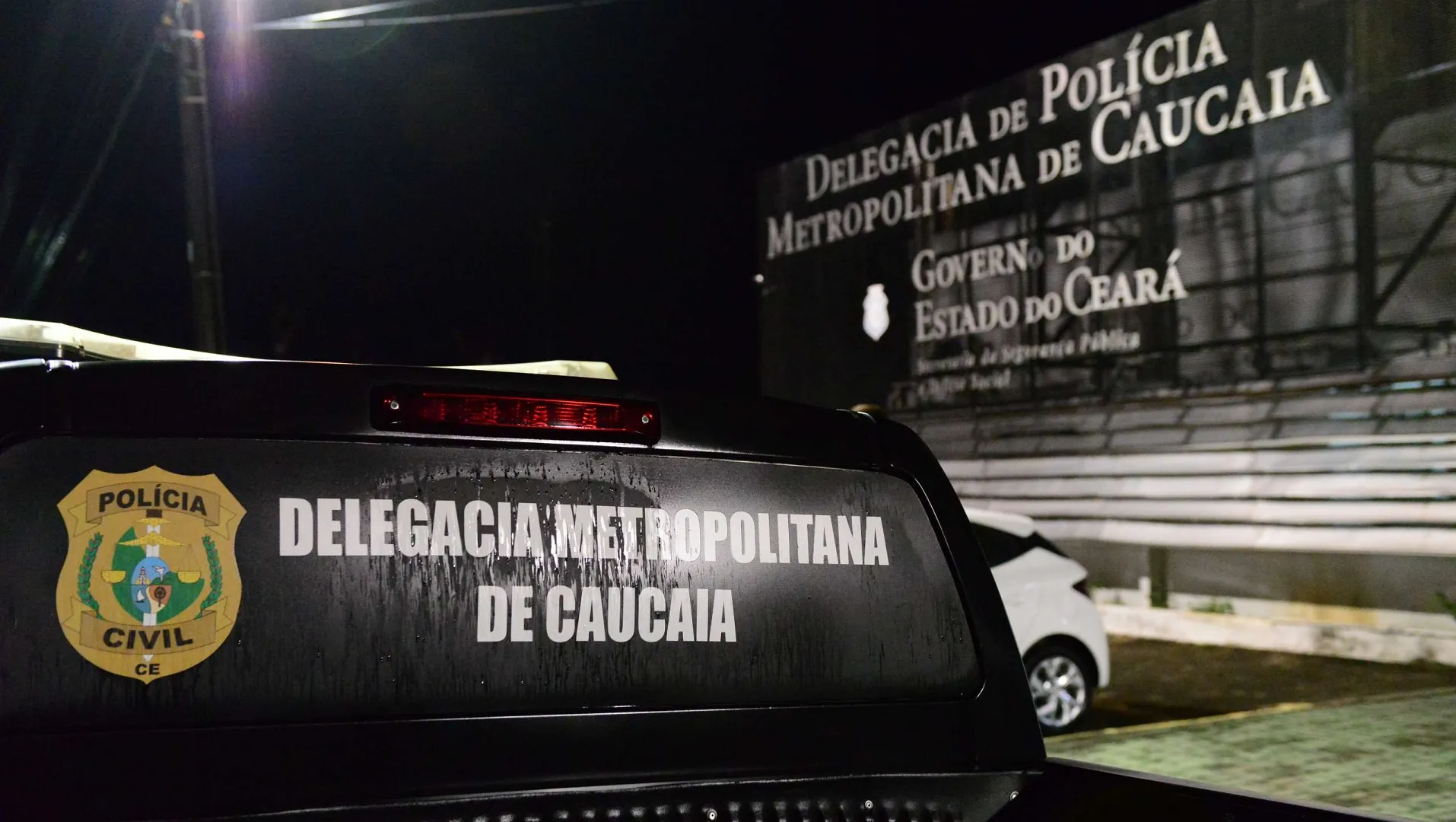 Homem procurado por homicídio é preso com crack e cocaína em Paraipaba, no Ceará