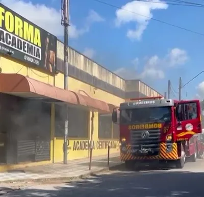 Incêndio é registrado em academia de Fortaleza após ventilador cair em material inflamável