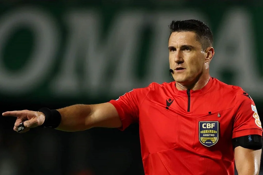 Árbitro gaúcho Rafael Rodrigo Klein apita Bahia x Ceará na 5ª rodada do Brasileirão 2025