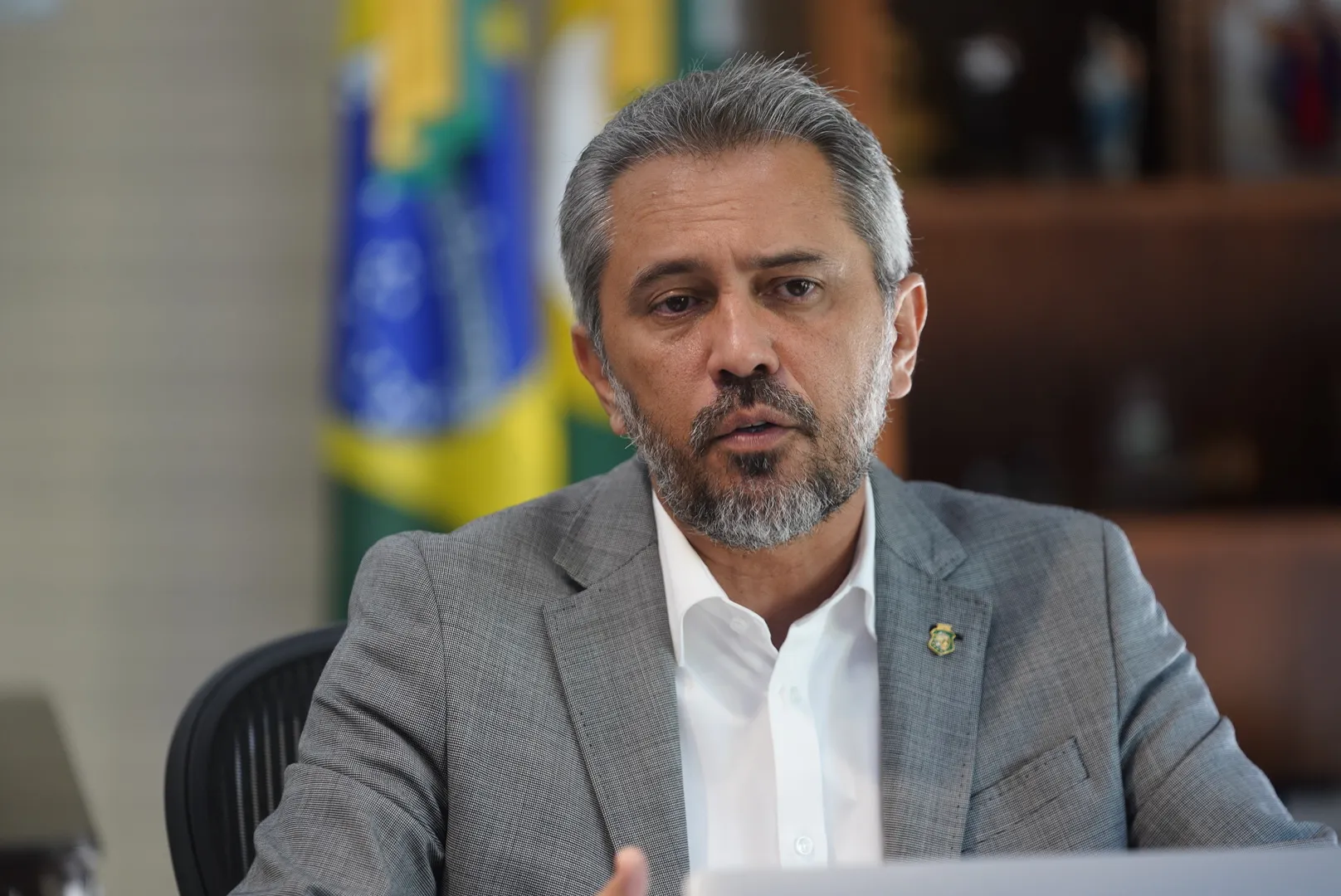 Após chacina na Barra do Ceará, Elmano anuncia medidas para combater a violência