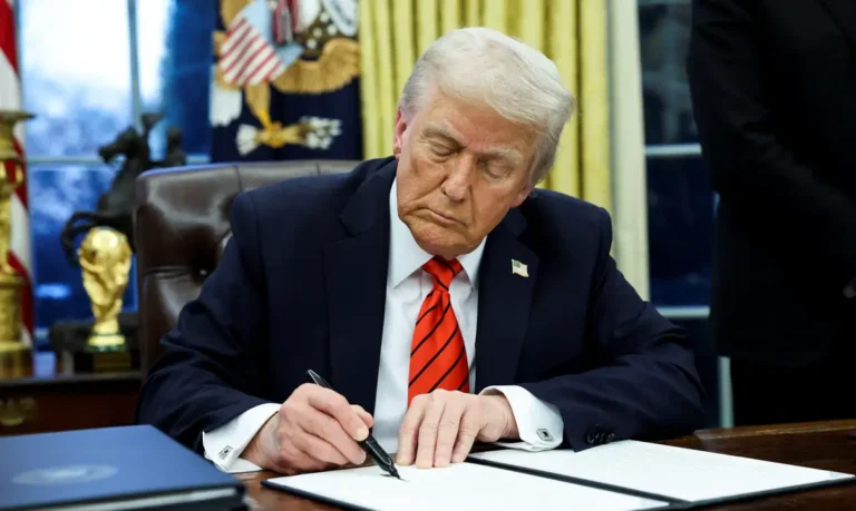Justiça dos EUA suspende as tarifas recíprocas de Trump relacionadas ao fentanil