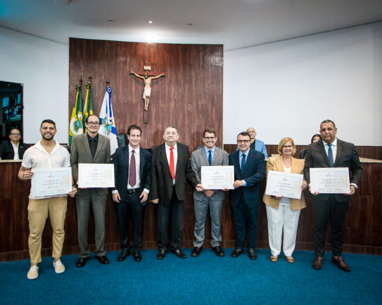 Secretários e colaboradores da Sesporte são homenageados em comemoração ao Dia do Gestor do Esporte e do Lazer, na CMFor