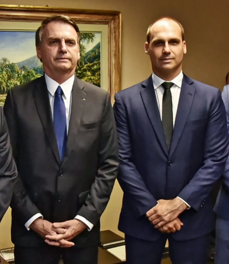 Bolsonaro dará depoimento em ação contra seu filho ’03’ no STF