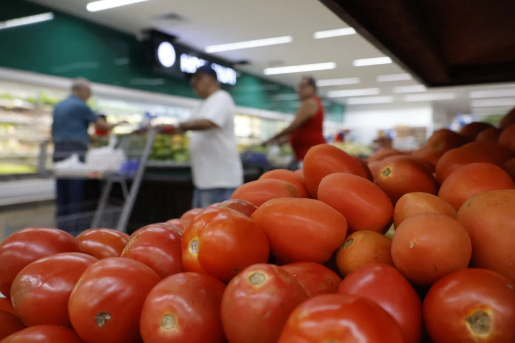 Custo de ‘cesta ideal’ para uma pessoa chega a R$ 432 em abril, diz estudo