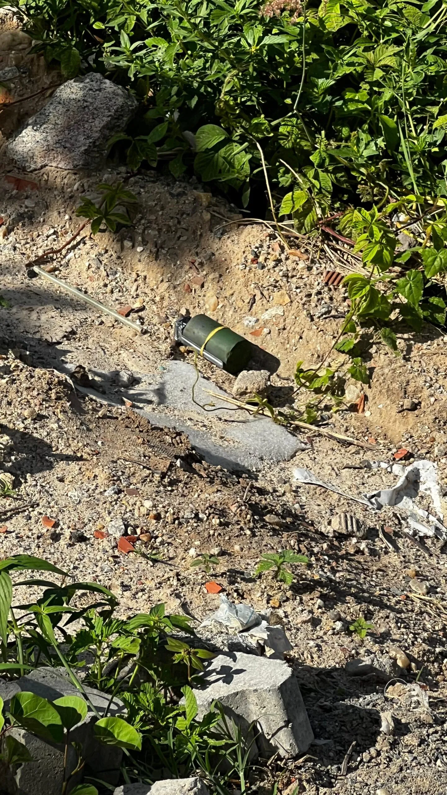 Entregador encontra granada no bairro Cambeba e Bope é acionado para realizar detonação do artefato