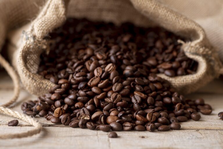 Safra de café pode alcançar 65 milhões de sacas em 2025/26