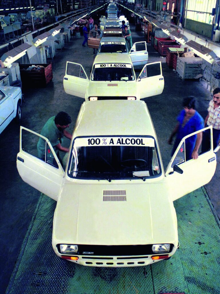 Como o açúcar entrou no fusca? Conheça a história do Proálcool e da cana no país