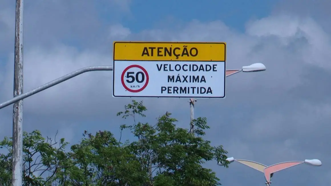 Vias com redução de velocidade registraram queda de 68% nos acidentes em Fortaleza