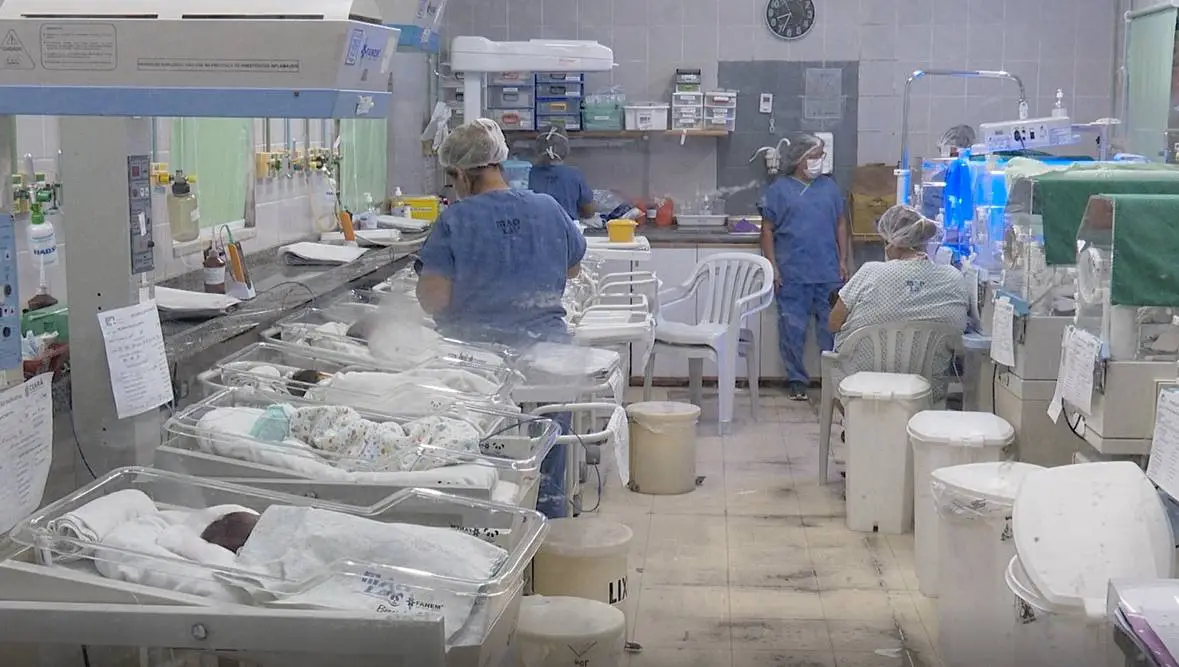 Com apenas 11 litros em estoque, banco de leite do Hospital César Cals precisa de doadoras