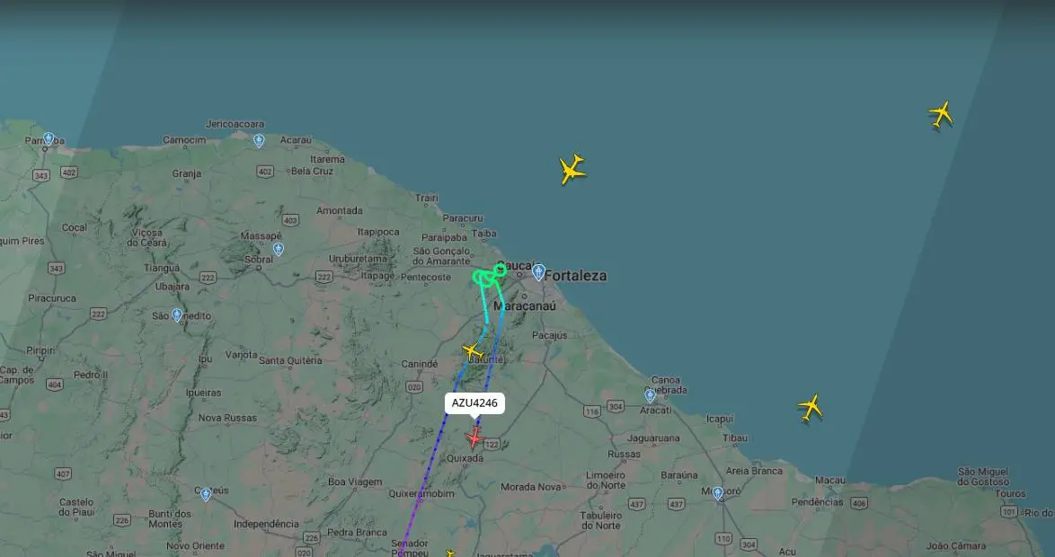 Fortes chuvas em Fortaleza impedem pouso de pelo menos três voos no Aeroporto Pinto Martins