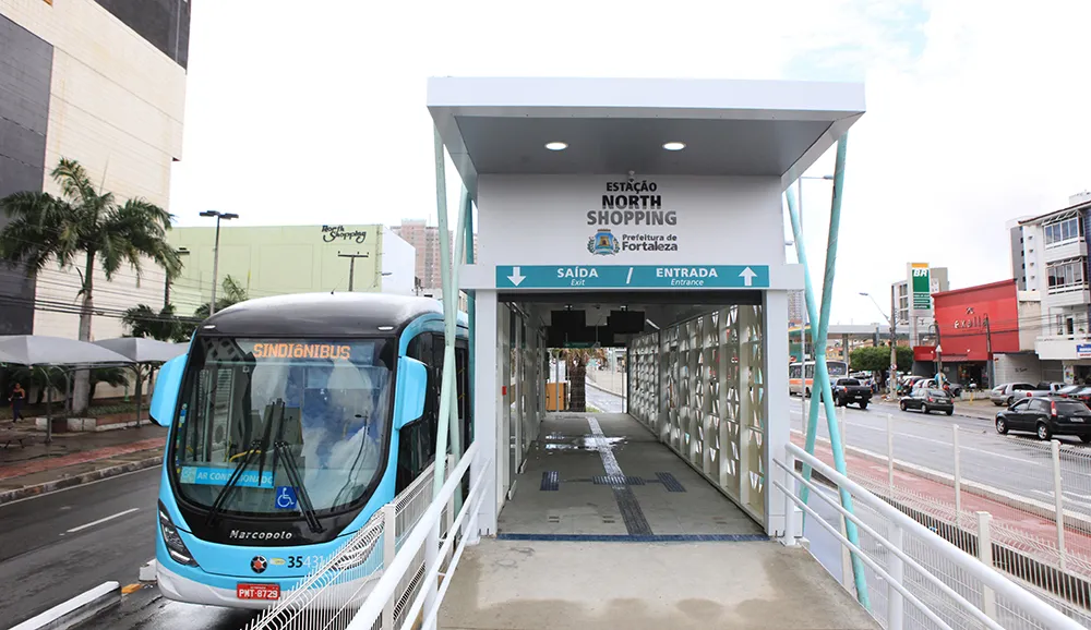 Estações de ônibus da Bezerra de Menezes são liberadas após interdição para obras