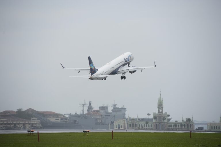 China vai investir US$ 1 bilhão em produção de combustível renovável de aviação no Brasil