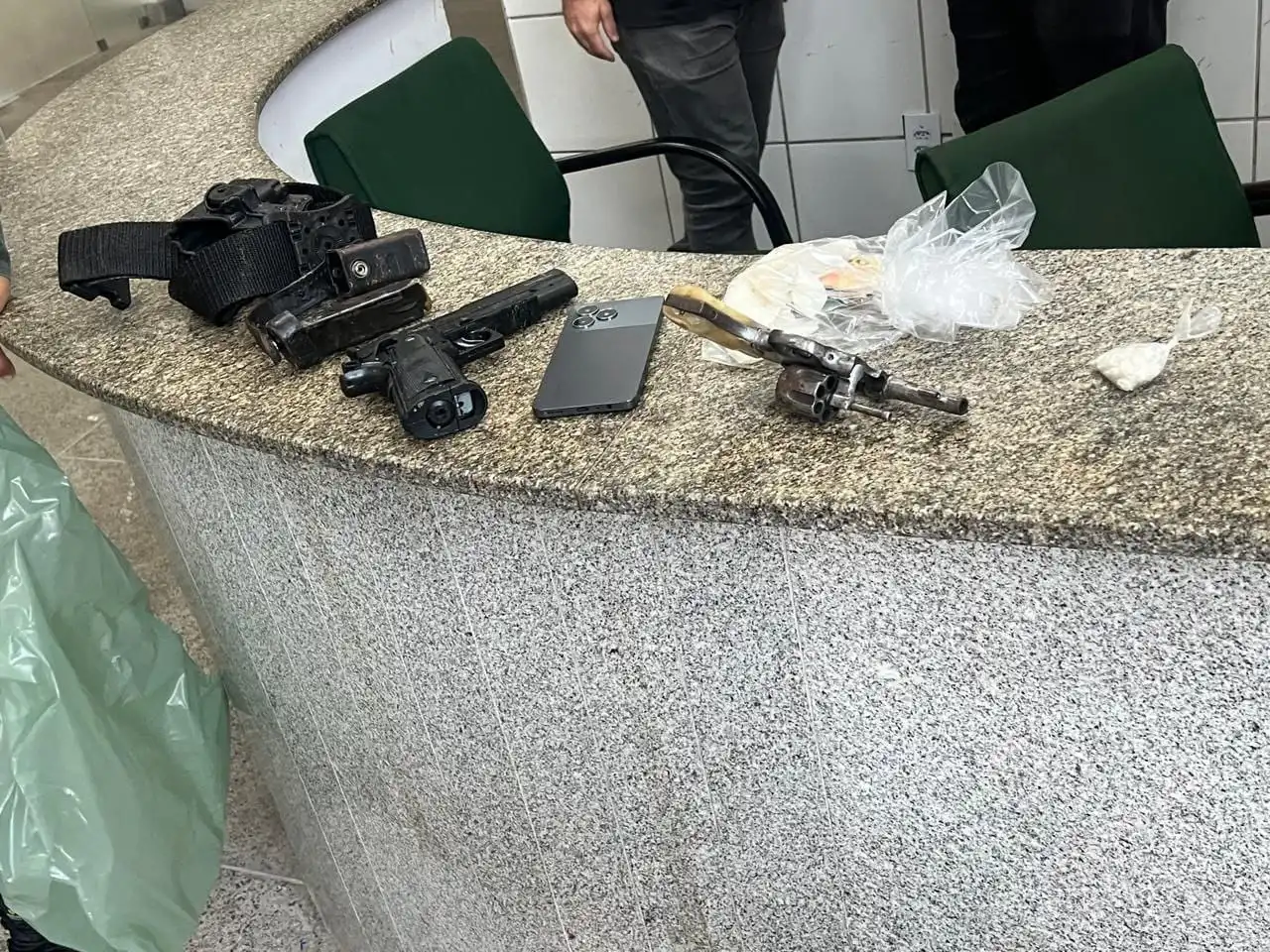 Operação da PM termina com dois suspeitos baleados após confronto no Parque São José