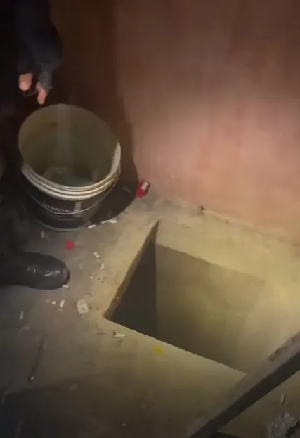 Adolescente resgatada de casa com calabouço foi encontrada após análise de mensagens em rede social