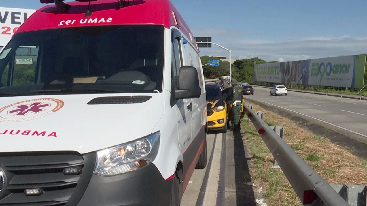 Casal é atropelado por moto na CE-010, no Eusébio/CE, e idoso fica em estado grave