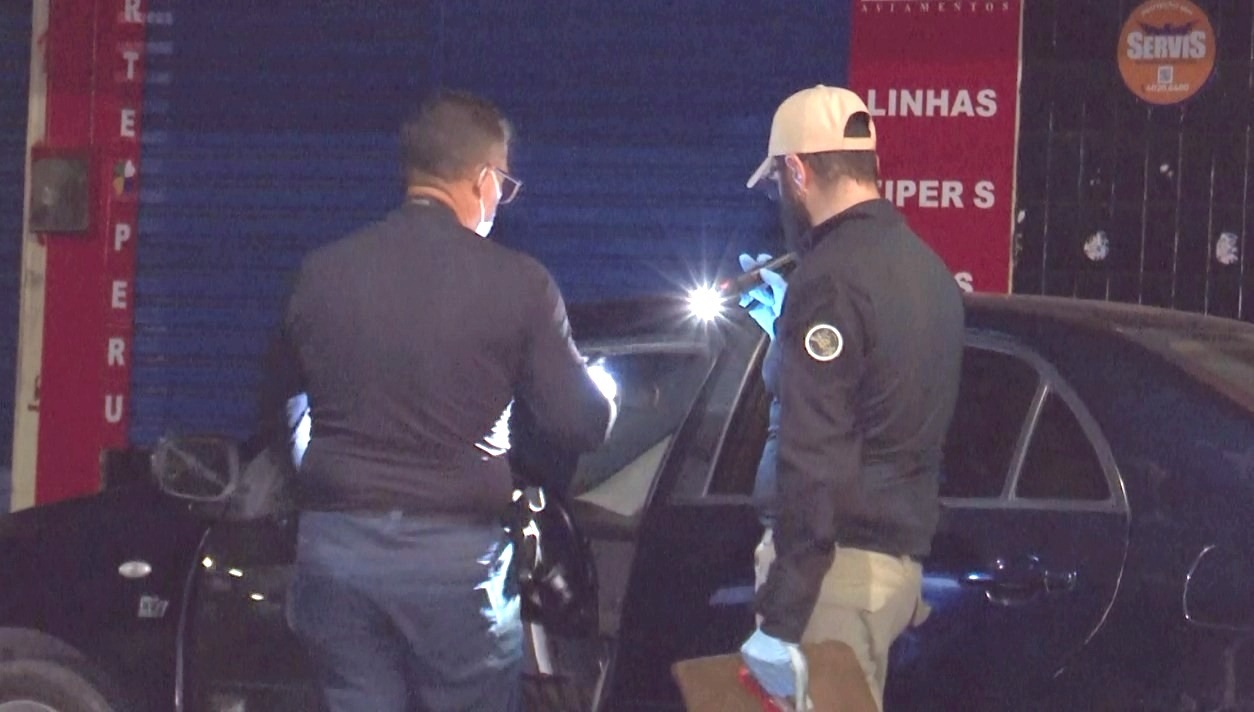 Empresário é morto a tiros ao sair do próprio comércio, no Centro de Fortaleza