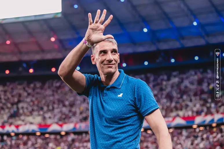 Em meio a especulações de demissão, Fortaleza confirma permanência de Vojvoda até o fim da temporada