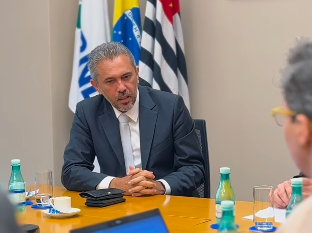 Elmano anuncia R$ 211 mi de investimentos em infraestrutura no Ceará, incluindo saneamento na Beira-Mar