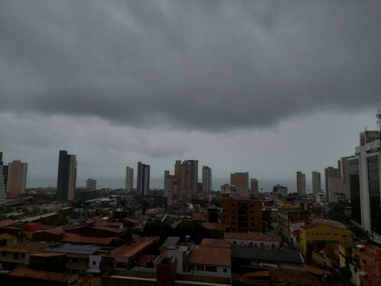 Quadra chuvosa no Ceará em 2025 fecha dentro da média, mas tem pior abril em oito anos