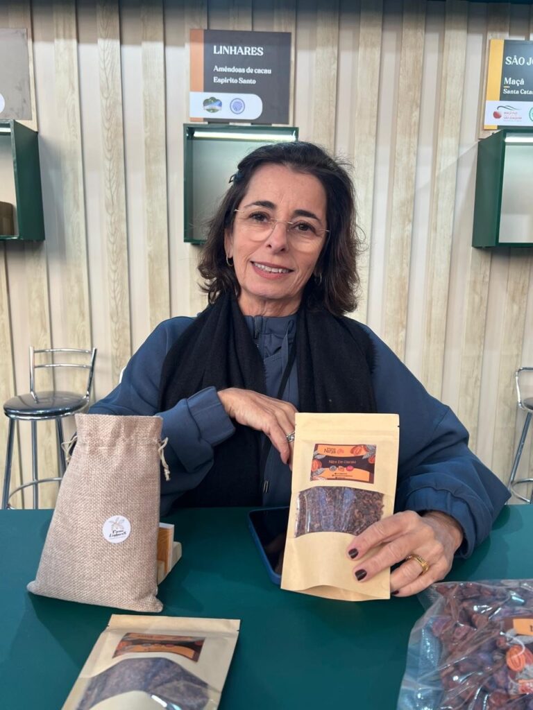 Conheça o cacau plantado em consórcio com seringueiras