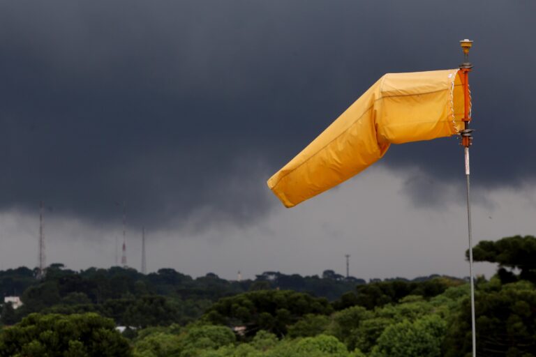 Quarta-feira terá chuva forte no Sul e temporais no Norte e Nordeste