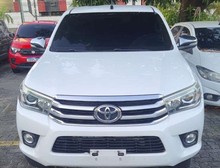 Operação bloqueia R$ 2,7 milhões, apreende carro de luxo e mira grupo criminoso em Maracanaú