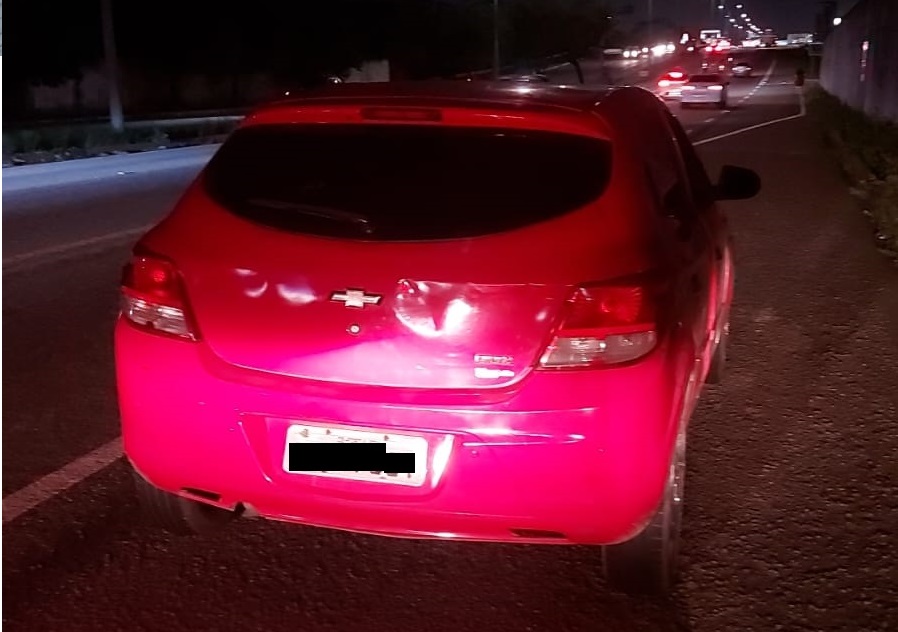 Homem é preso flagrado com 3 kg de cocaína em carro perto do Aeroporto de Fortaleza