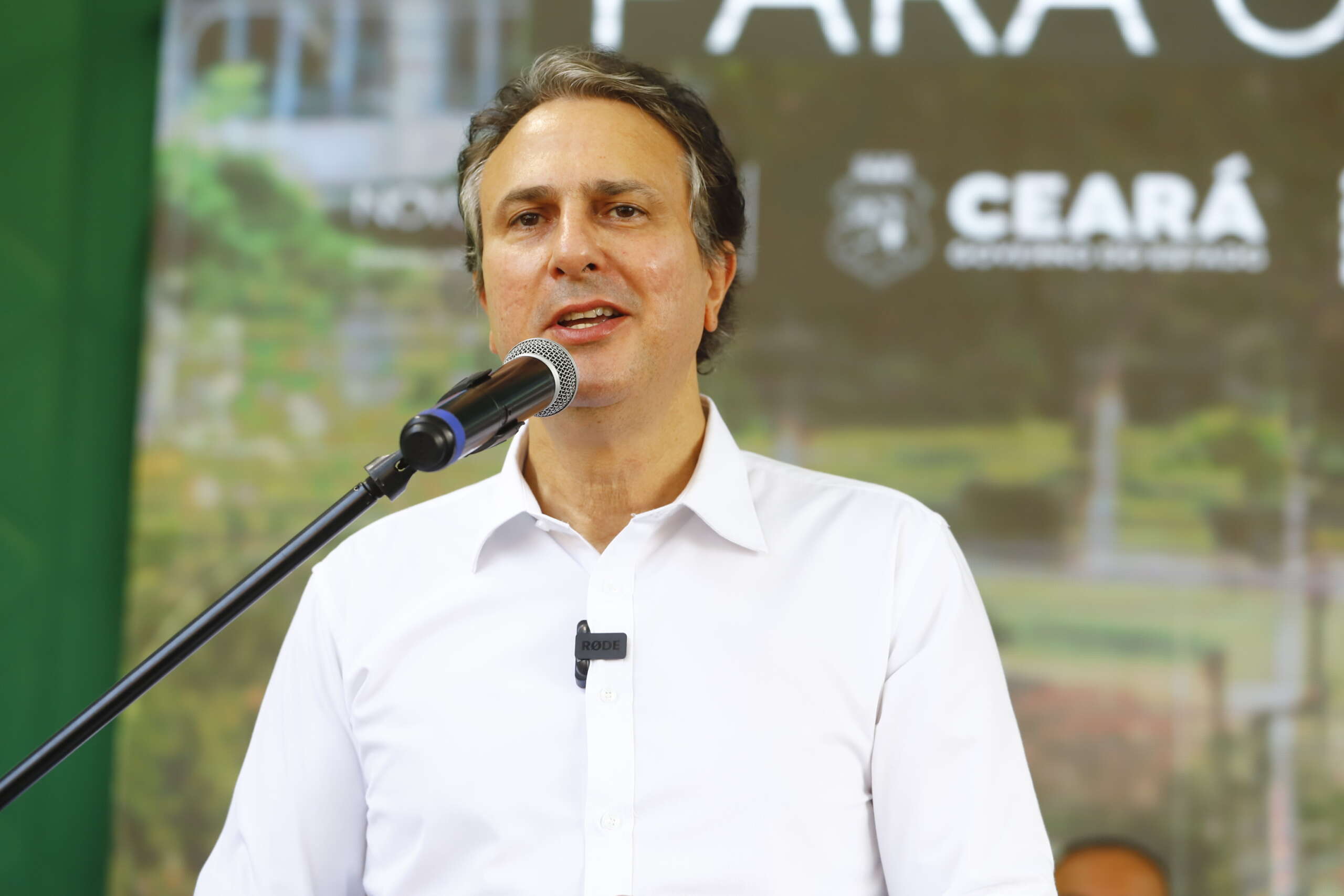 Pé-de-Meia poderá ser ampliado para todo o ensino médio em 2026, diz Camilo Santana