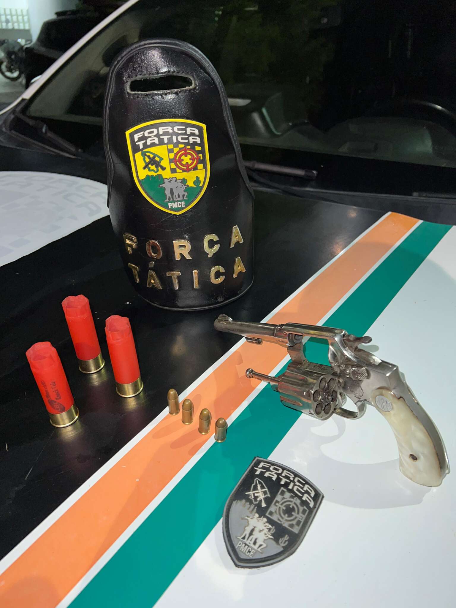 Adolescente é capturado com arma após denúncia de tiroteio em casa de Iguatu/CE