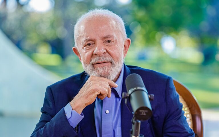 Lula veta projeto que aumentaria número de deputados federais para 531