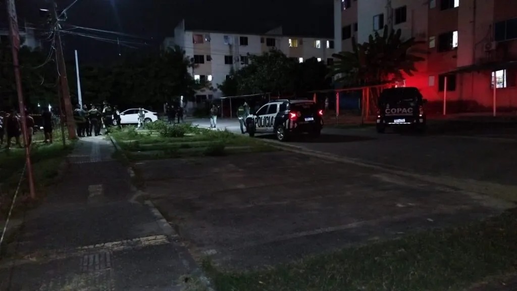 Dois homens são presos por ataque a tiros que deixou três pessoas mortas e uma criança ferida em Fortaleza
