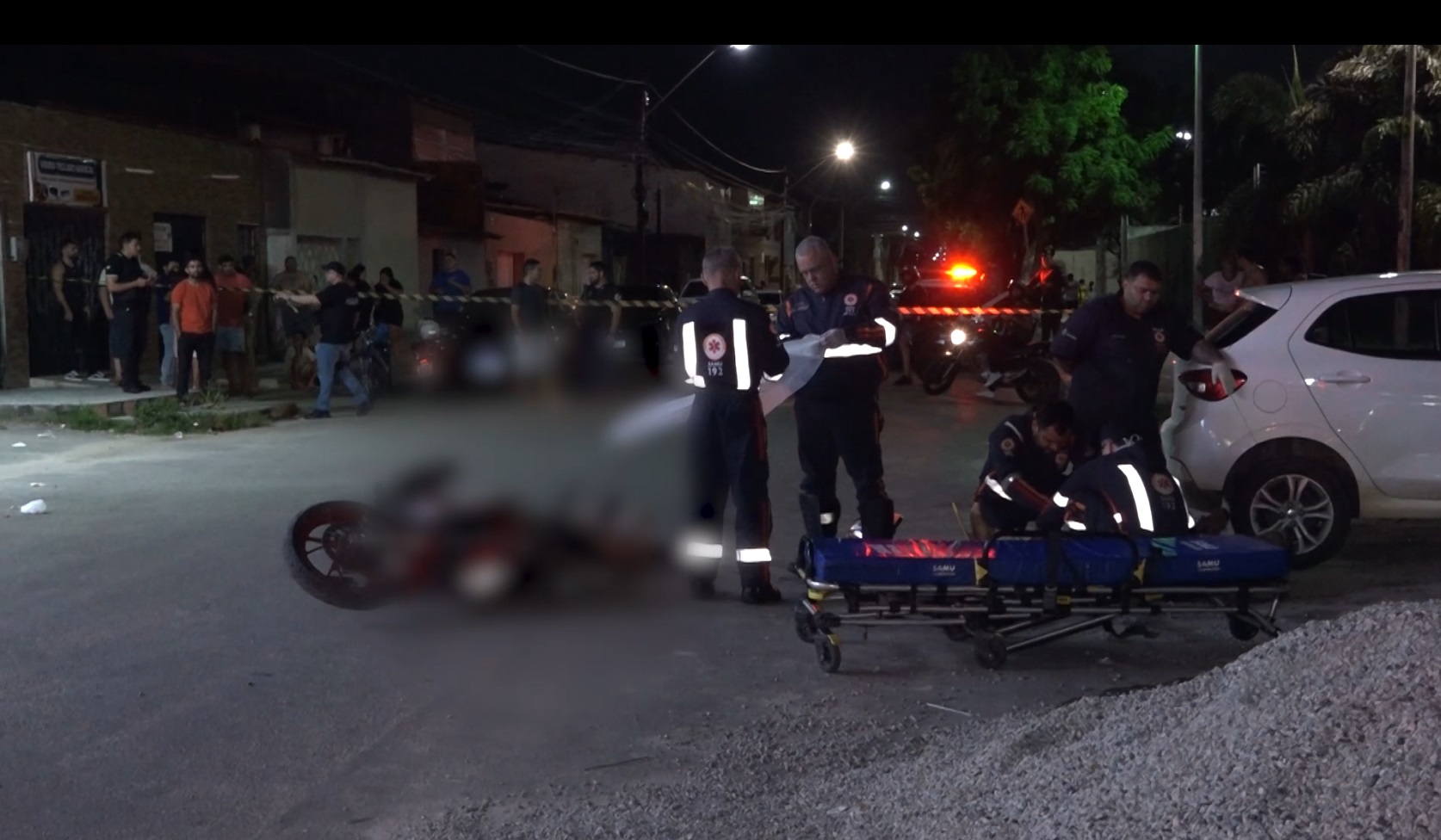 Tiroteio em praça deixa uma pessoa morta e outra baleada na periferia de Fortaleza