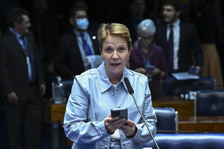 Brasil demora a negociar e Trump ‘dobra a aposta’, diz ex-ministra da Agricultura