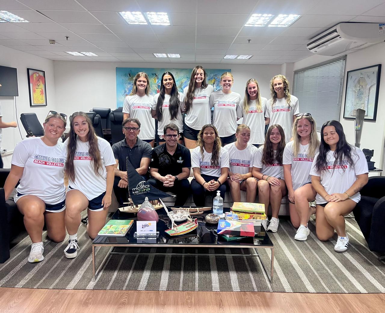 Sesporte recebe time feminino de vôlei da Catawba College (EUA)