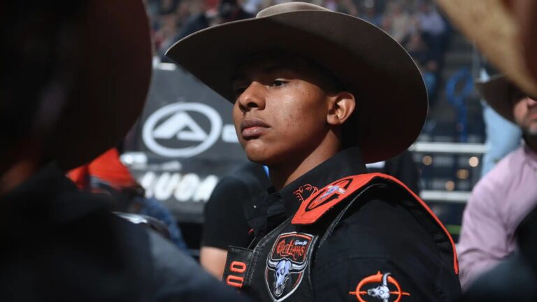 Kansas City, de Cássio Dias, sai invicto na primeira etapa do campeonato de equipes da PBR