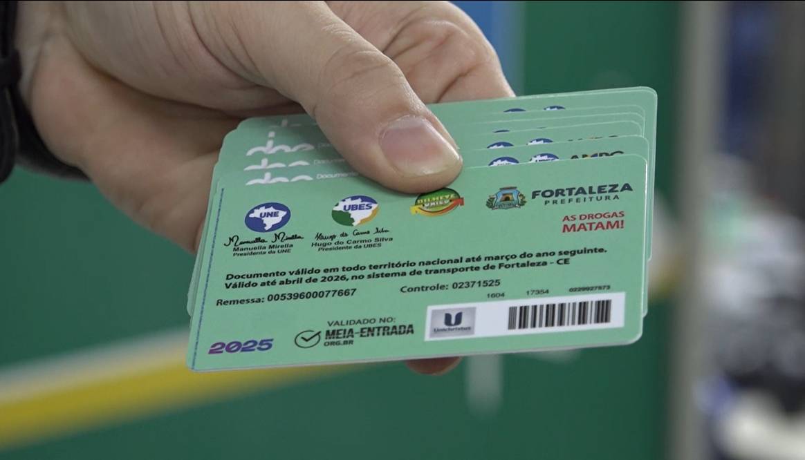 Bolsistas do ProUni têm dificuldades para solicitar carteirinha estudantil gratuita em Fortaleza