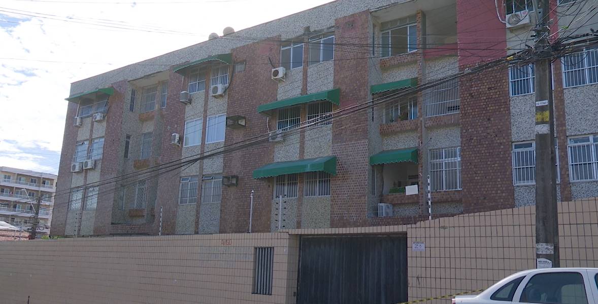 Inspeção predial identificou risco de desabamento de prédio interditado em Fortaleza