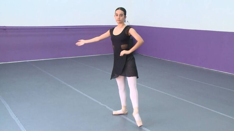 Jovem bailarina de Fortaleza é selecionada para maior festival de dança da América Latina