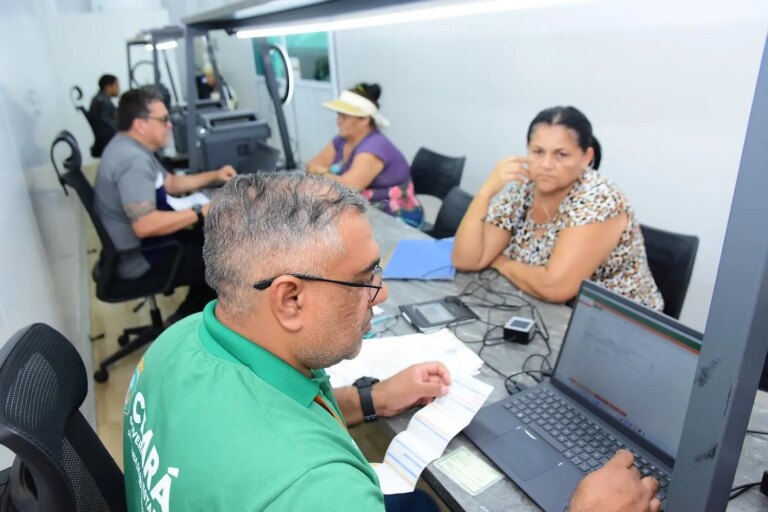 Caminhão do Cidadão leva serviços gratuitos a municípios cearenses nesta sexta (18) e sábado (19)