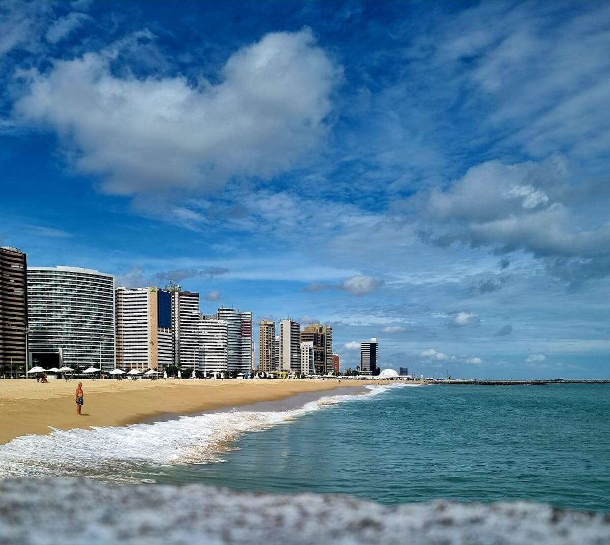 Fortaleza tem nove trechos de praia próprios para banho no fim de semana