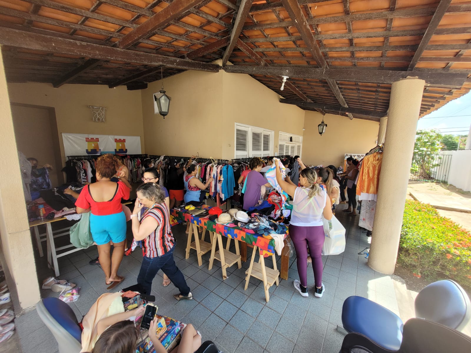 Associação Fortaleza Azul arrecada itens para a realização da sétima edição do Bazar FAZ Bem