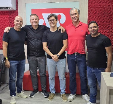 CEOs da Wine, HugMain e NBS Educação discutem gestão, IA e sobrevivência de empresas no Conexões