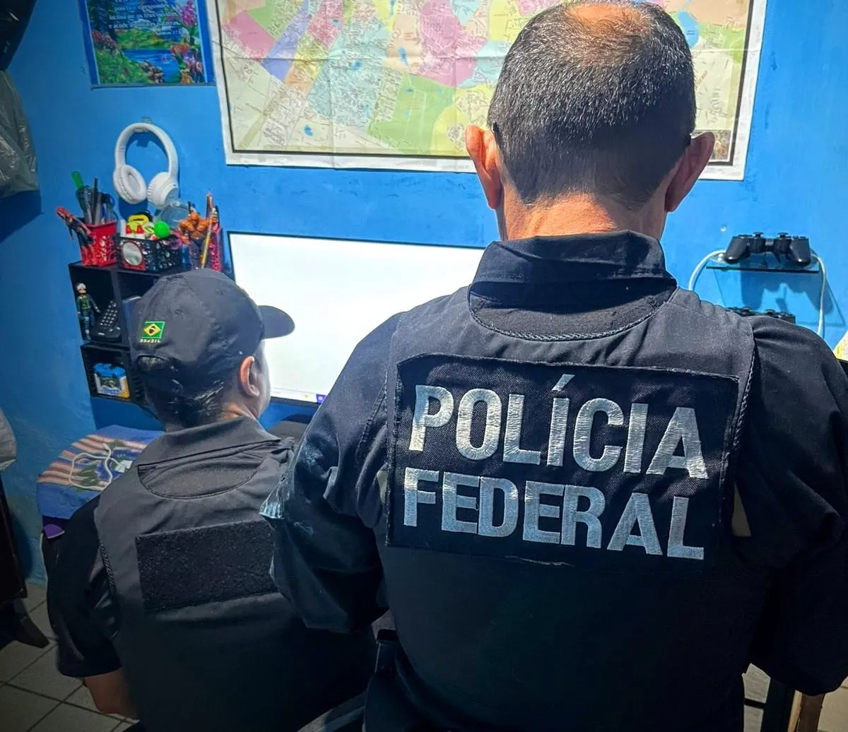 Homem é preso pela PF em Fortaleza após agentes encontrarem pornografia infantil em computador