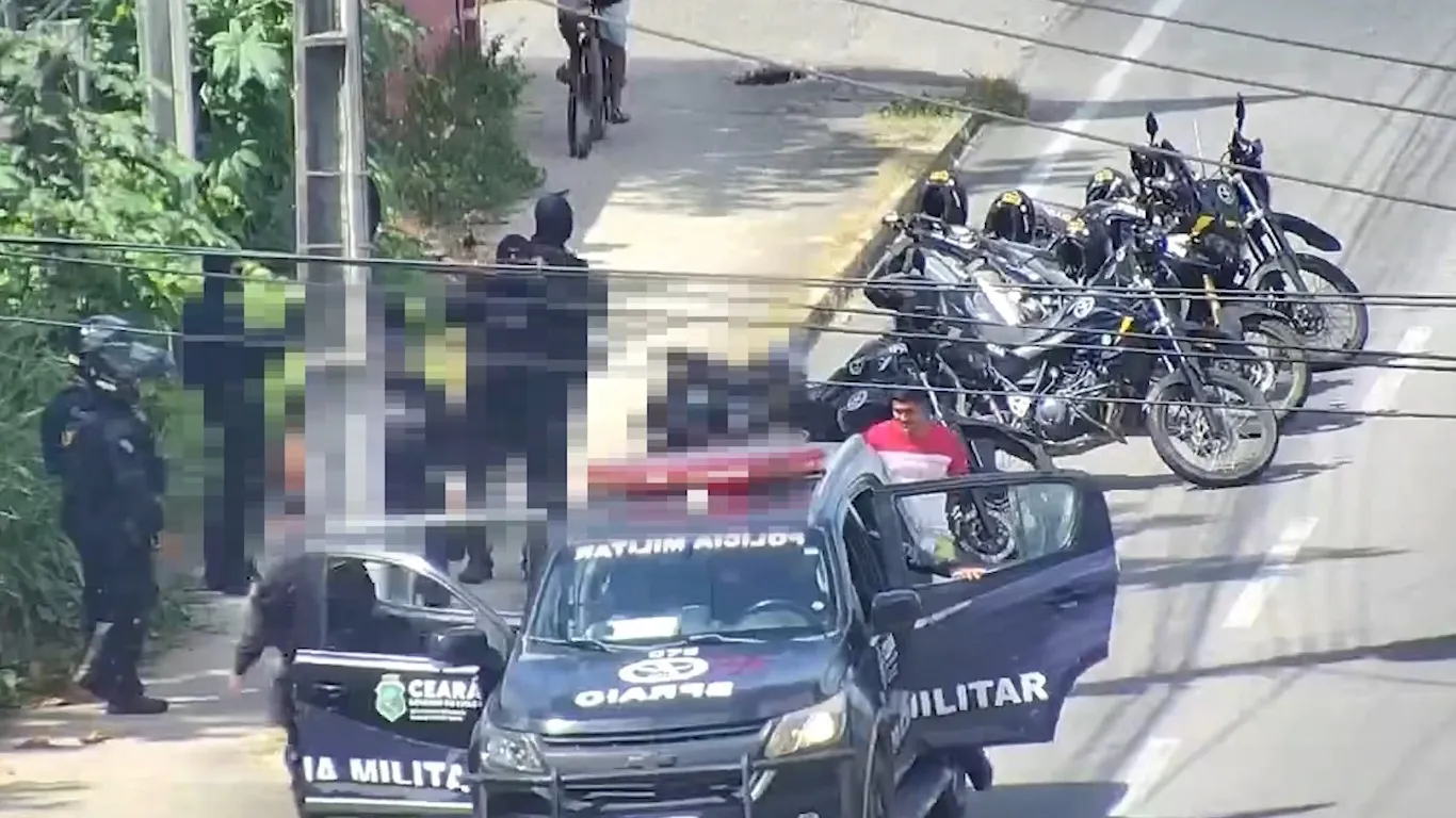 Homem é preso com moto roubada após ser flagrado por câmeras da Ciops, em Fortaleza