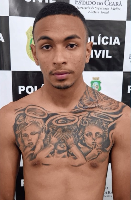 Jovem de 19 anos é preso após mandar fechar comércios a mando de facção, em Fortaleza