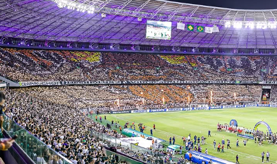Ceará e Flamengo registram maior público do futebol nordestino em 2025 com empate no Castelão
