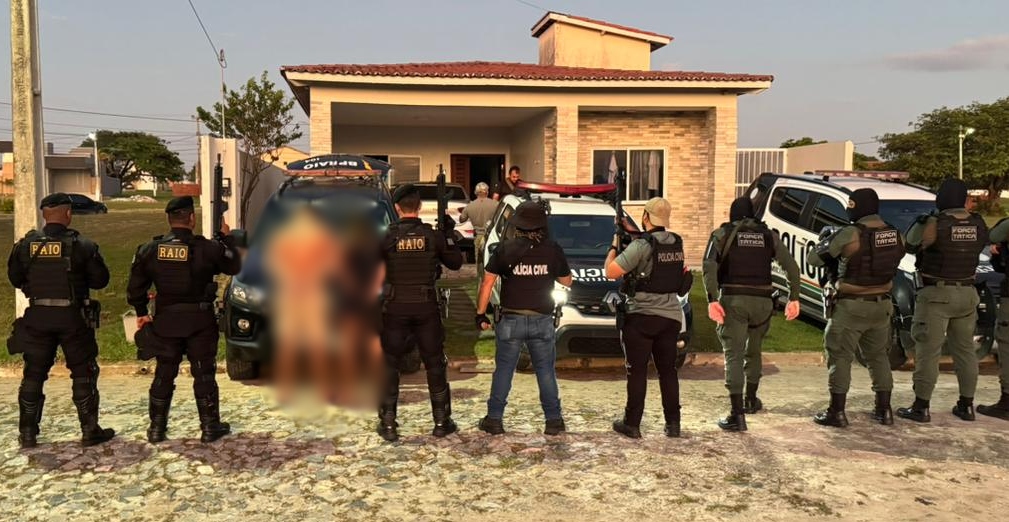 Chefe de grupo criminoso é preso com pistolas e 200 munições em Caucaia