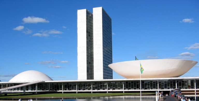 Saiba como votaram os senadores cearenses sobre a PEC da Blindagem, na CCJ