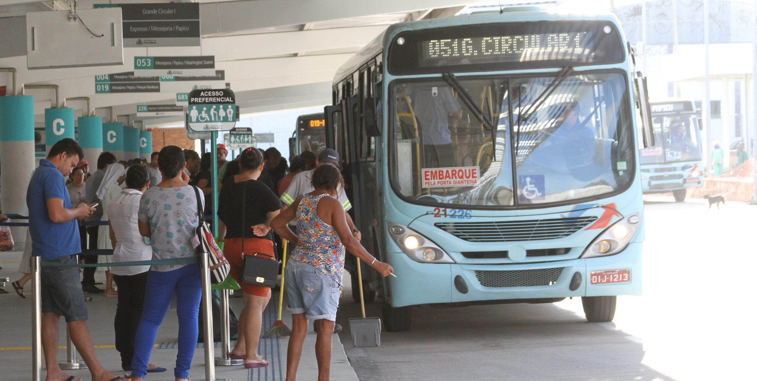 Estudo aponta que tarifa de ônibus em Fortaleza está quase R$ 3 abaixo do valor ideal; entenda