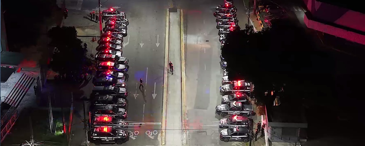 Operação cumpre 38 mandados de prisão em Fortaleza e Região Metropolitana mirando facção criminosa do RJ